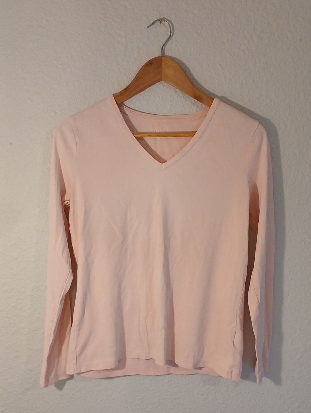 Women's Soft Pink V-Neck Long Sleeve Shirt